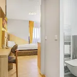Xzllenz 50