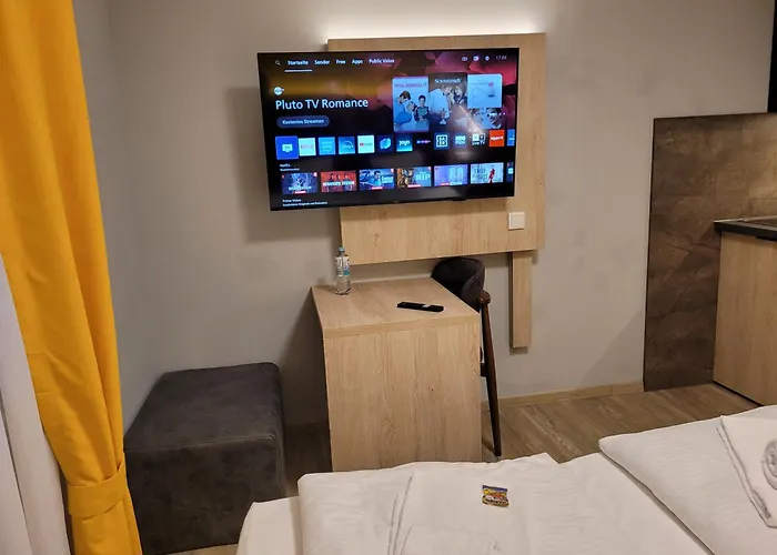 Hotel Xzllenz 50