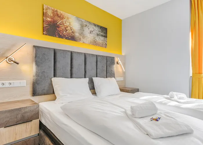 Hotel Xzllenz 50