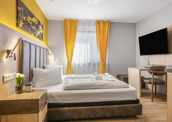Hotel Xzllenz 50